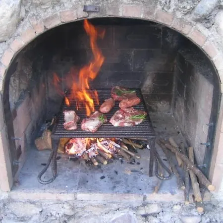 Casera Al Capitel *